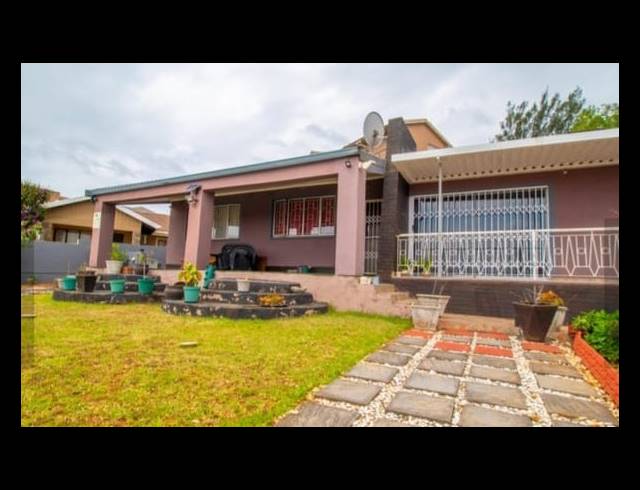 4 BEDROOM HOUSE FOR SALE IN MEREWENT